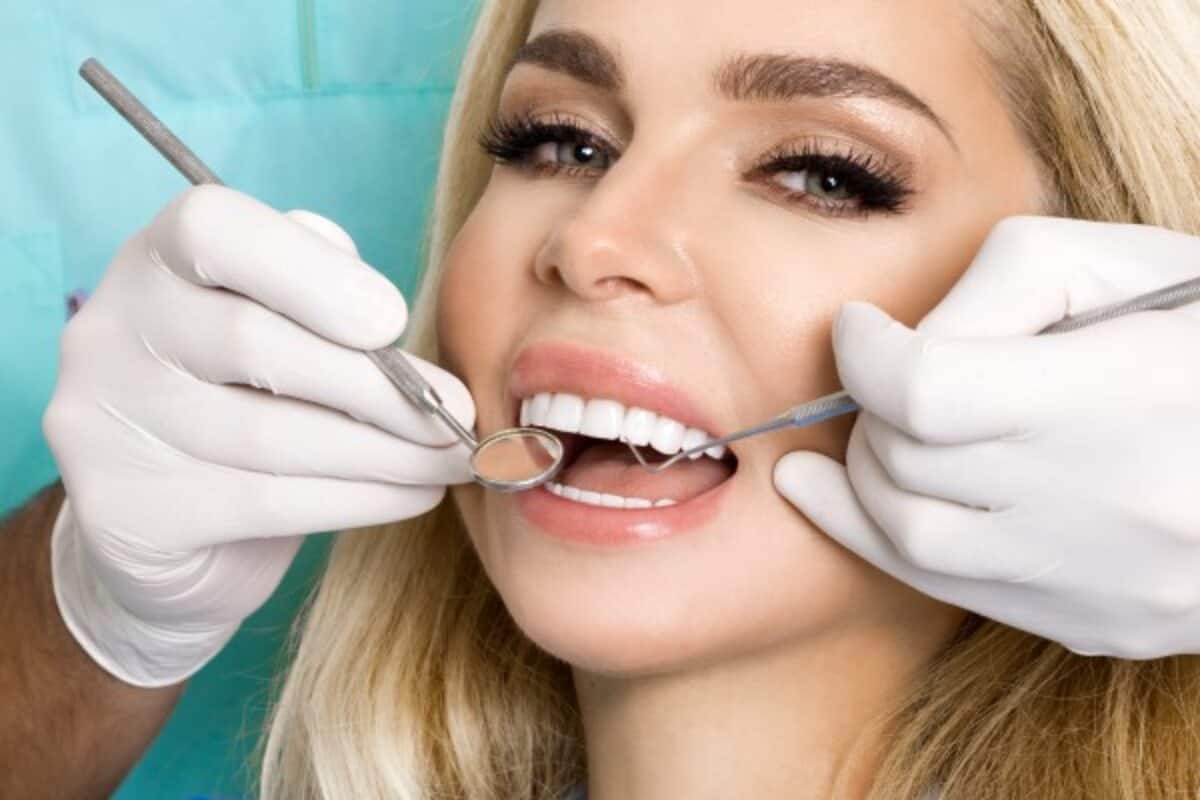 smile makeover with cosmetic dentistry