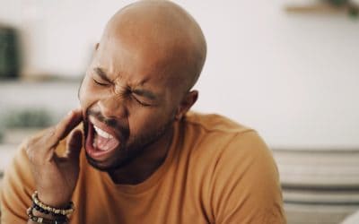 How to Manage Severe Tooth Pain Before Seeing a Dentist